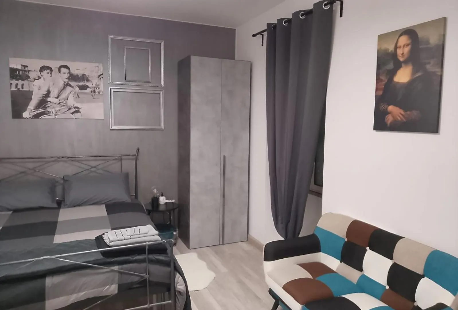 Casa Vacanze Romane contacts